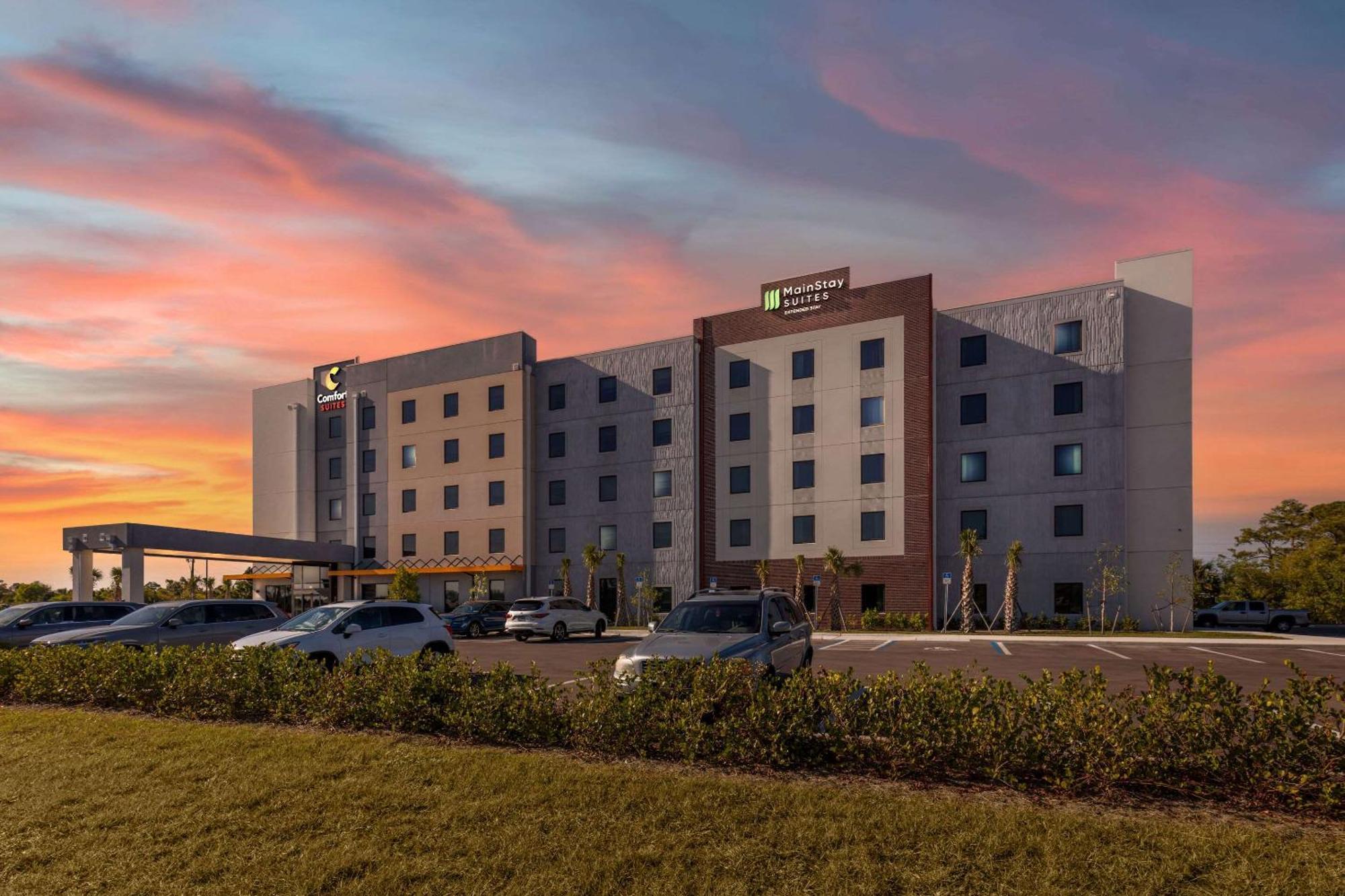 Comfort Suites Fort Myers East I-75 Exteriér fotografie